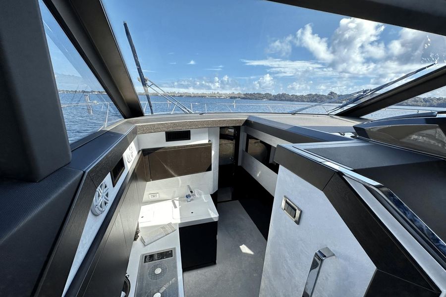 2021 Galeon 425 HTS