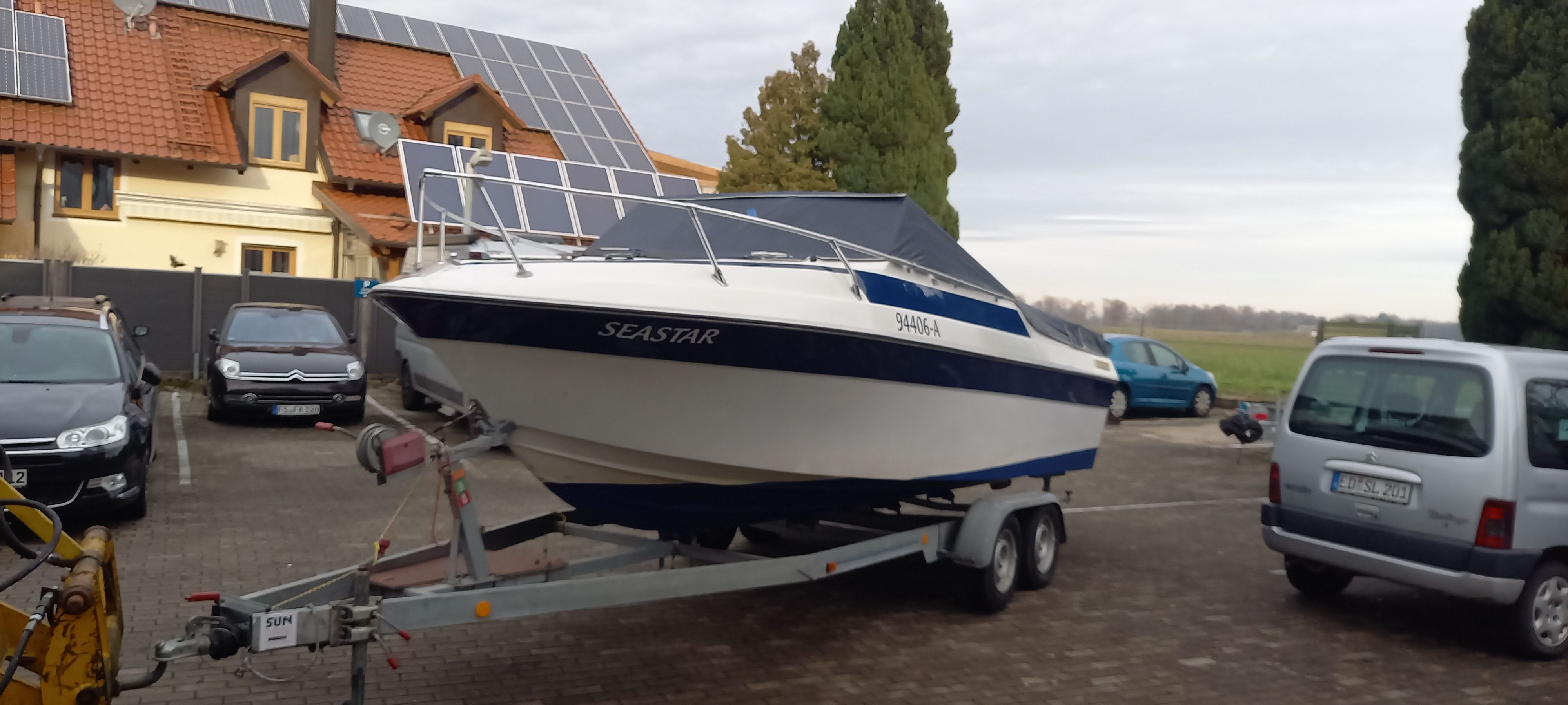 1988 Campion Discovery 25