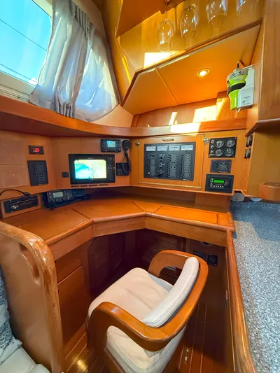 Gadabout Yacht Photos Pics Nav desk