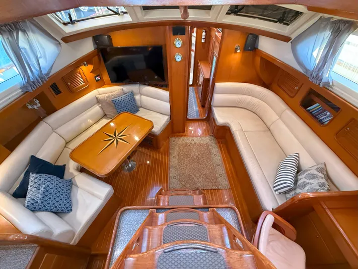 Gadabout Yacht Photos Pics 