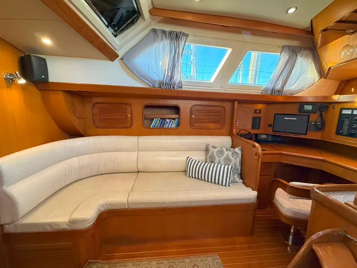 Gadabout Yacht Photos Pics 