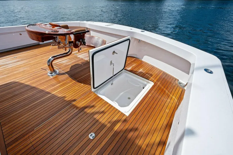 Lady Di Yacht Photos Pics 2012 Viking 82 Convertible yacht deck with open hatch and fishing chair.