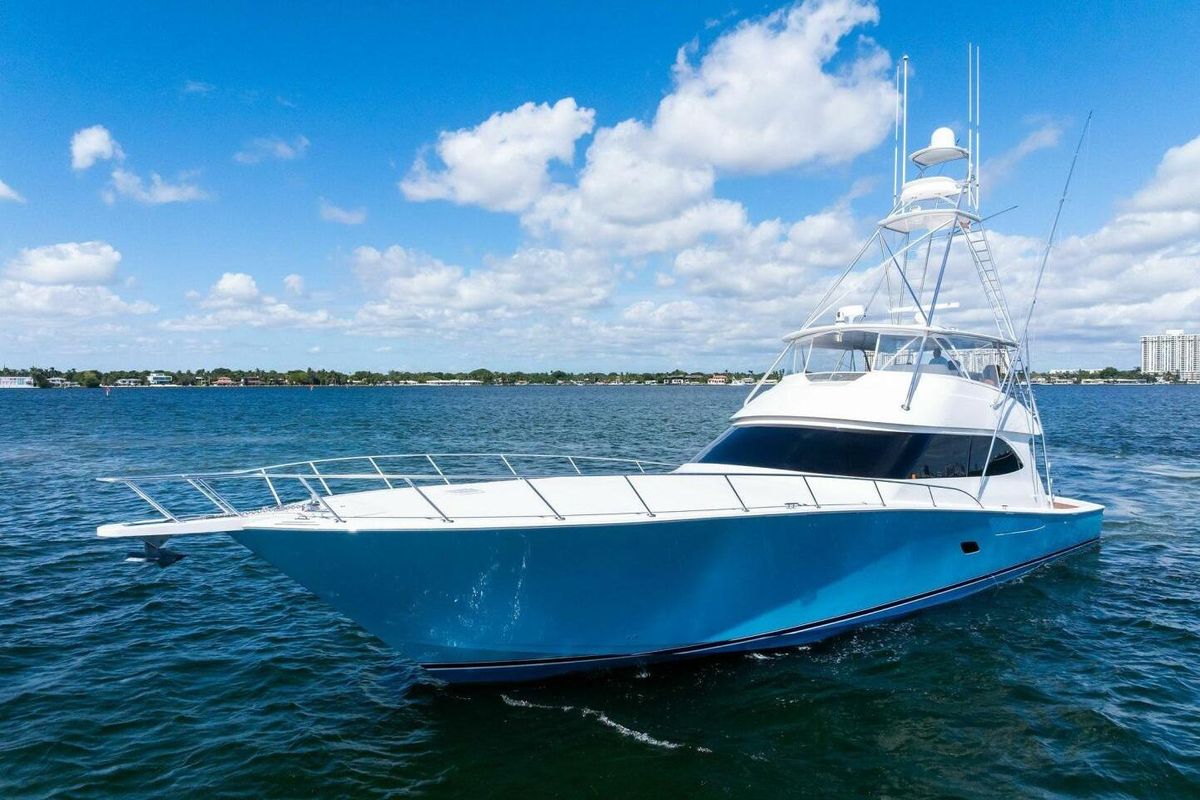 2012 Viking 82