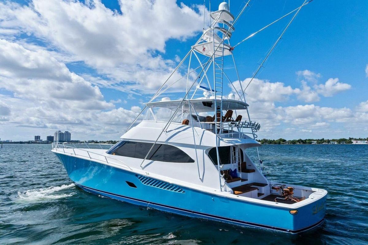2012 Viking 82