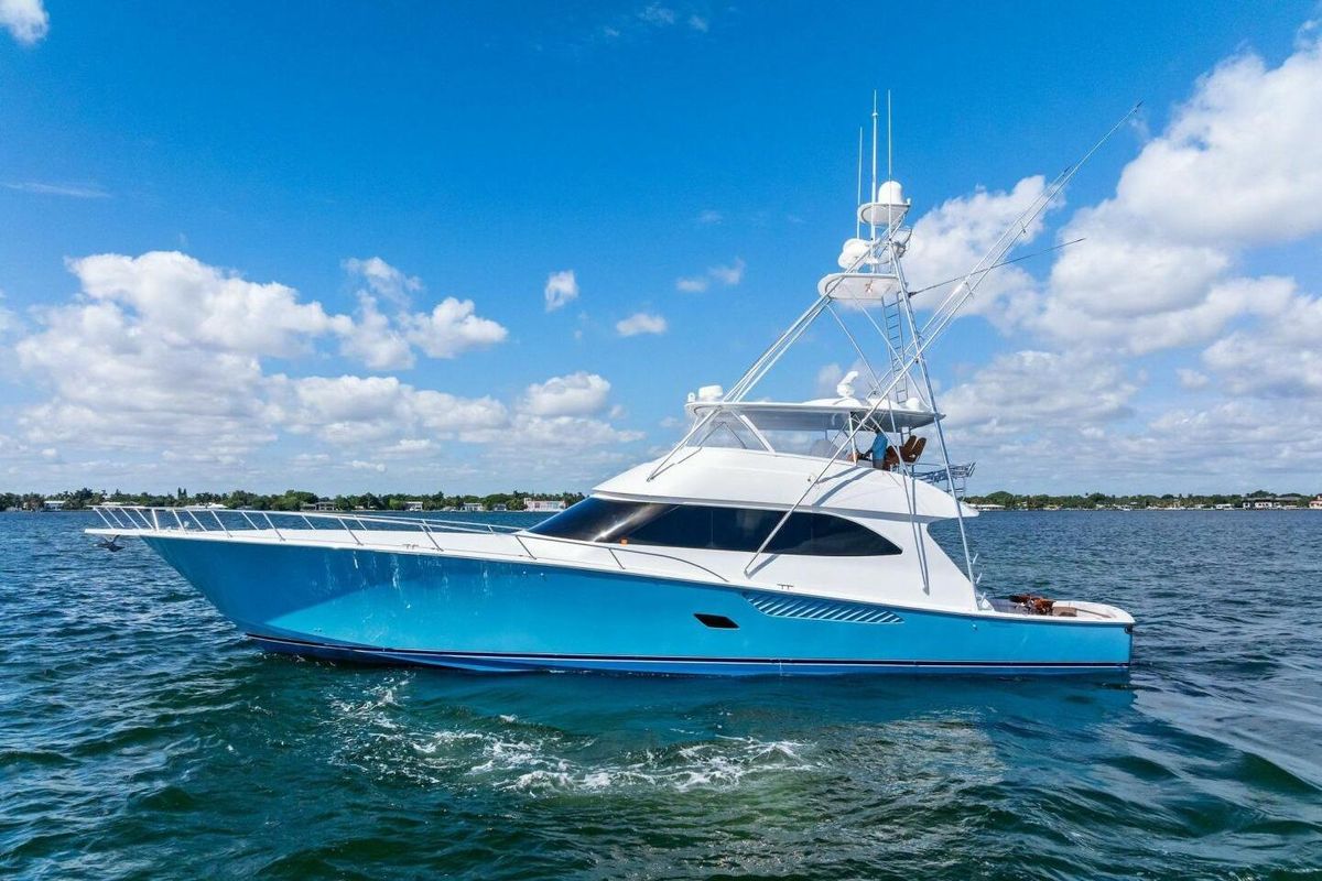 2012 Viking 82