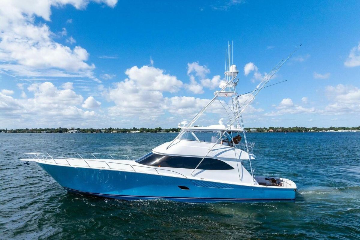 2012 Viking 82