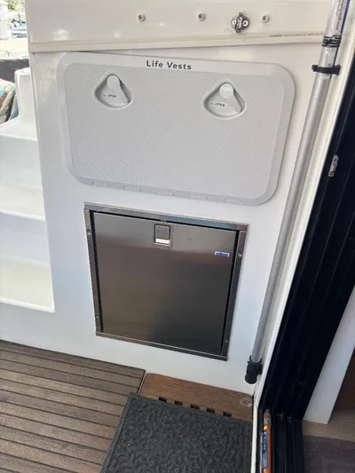 Gone Again Yacht Photos Pics Outdoor Fridge and Life Vest Locker.jpg