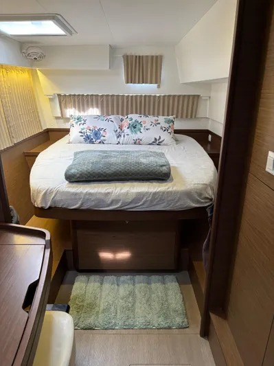 Gone Again Yacht Photos Pics Starboard side owners suite