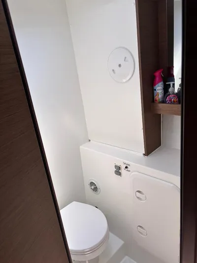 Gone Again Yacht Photos Pics Port side Forward Cabin head