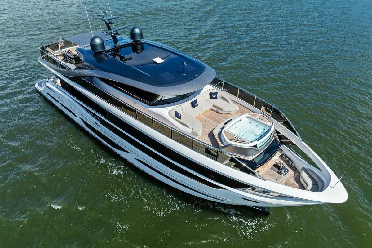 2023 Princess 95 