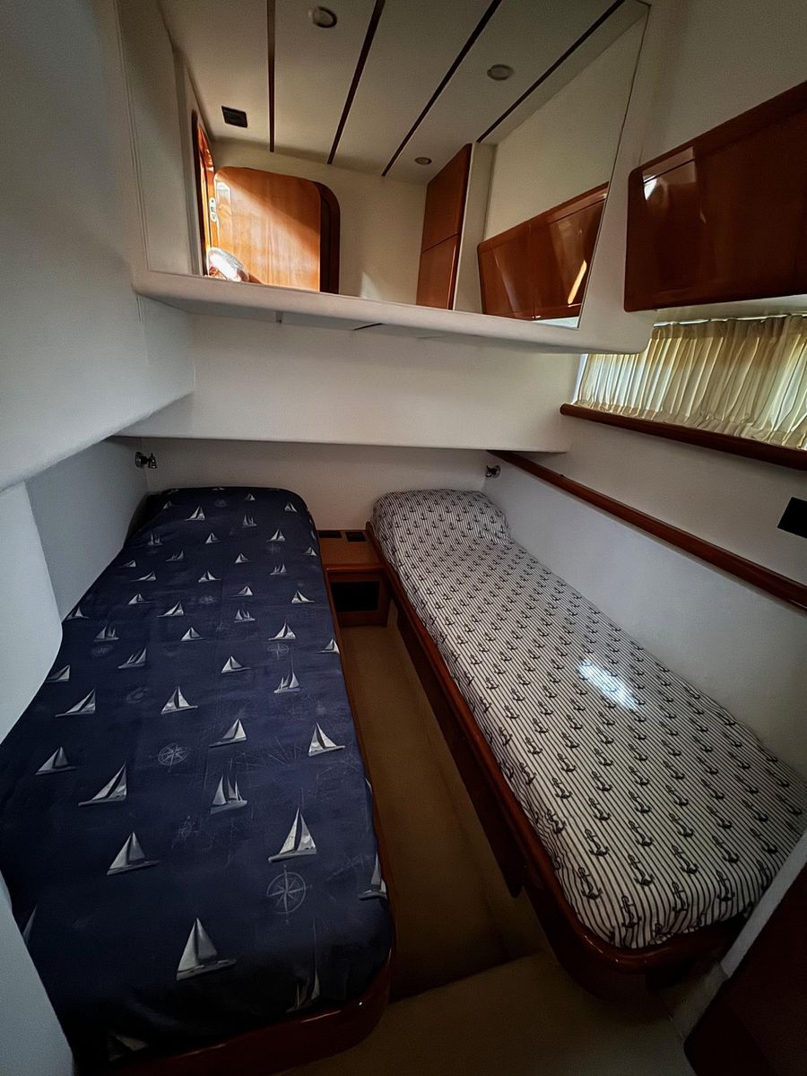 2000 Ferretti Yachts 53 