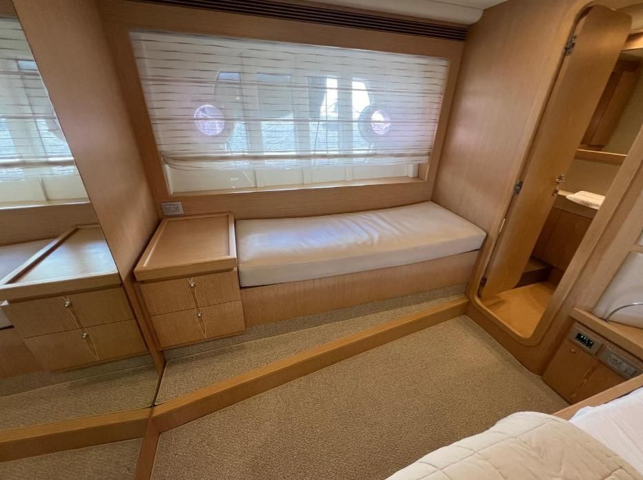 2013 Ferretti Yachts 62 
