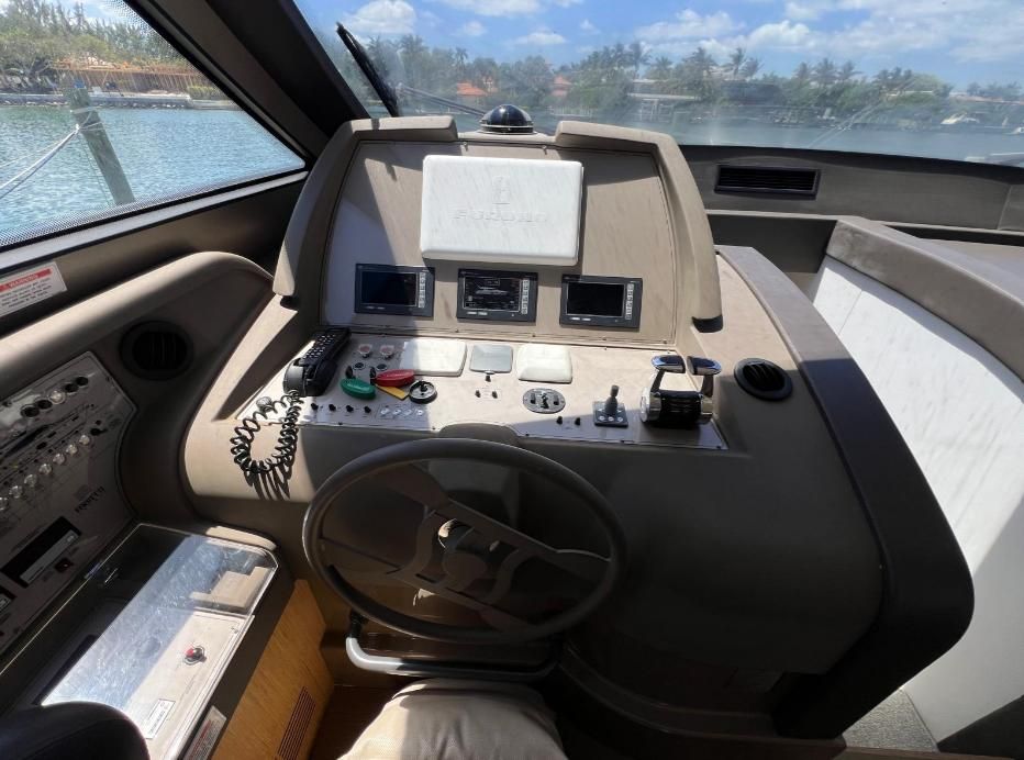 2013 Ferretti Yachts 62 