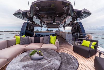 Yacht