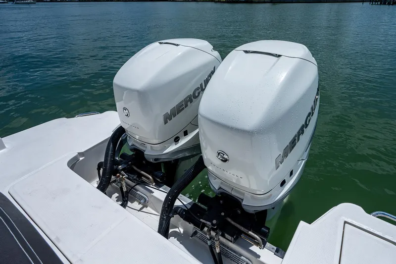  Yacht Photos Pics 2017 Sea Ray 31 SLX with twin Mercury outboard engines on water.