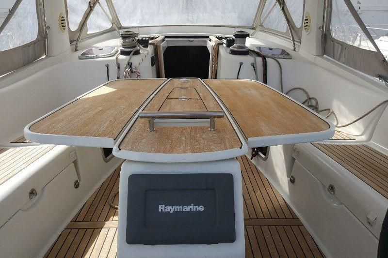 2011 Beneteau 49 