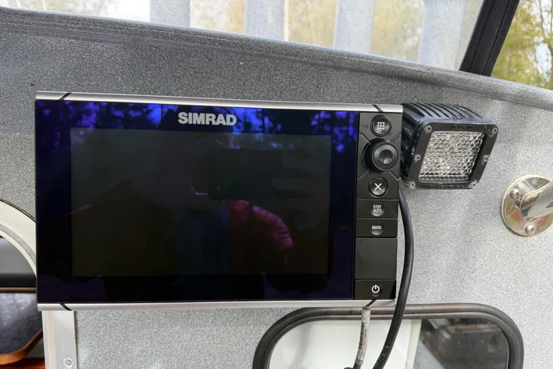  Yacht Photos Pics Simrad display on 2017 KingFisher 2825 Offshore boat dashboard.