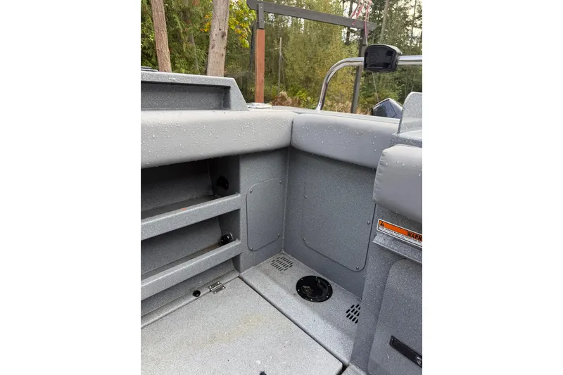  Yacht Photos Pics Starboard aft cockpit