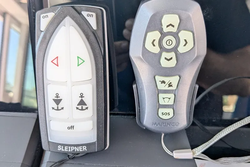 Nocellara De Belice Yacht Photos Pics Remote controls for Axopar 37 Cross Cabin, 2024 model, featuring Sleipner and Marinco devices.