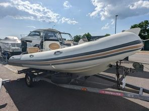 2010 Zodiac Medline 550