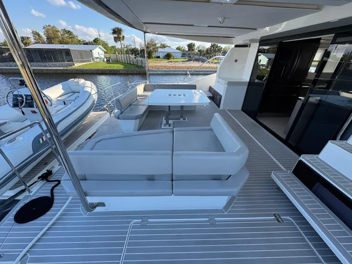 Pig-ranch Yacht Photos Pics 