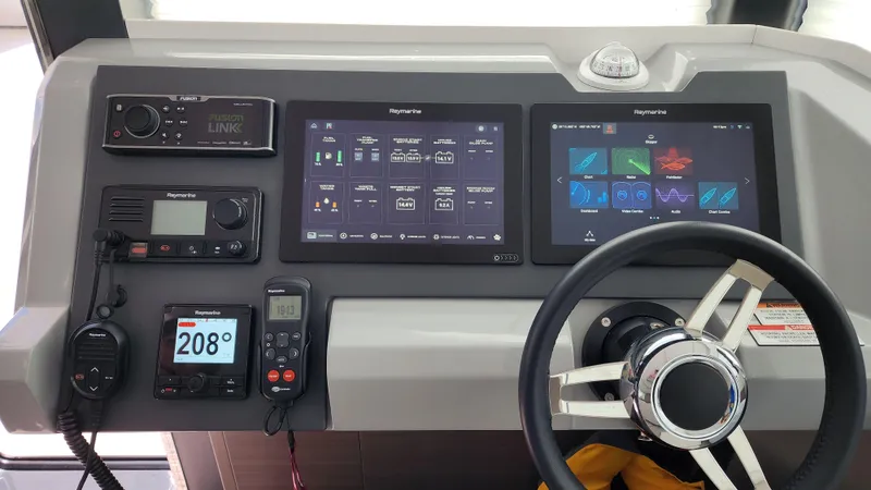 Pig-ranch Yacht Photos Pics 