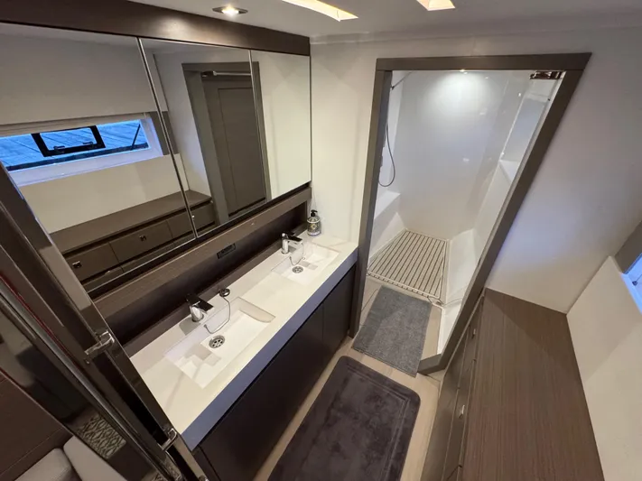 Pig-ranch Yacht Photos Pics 