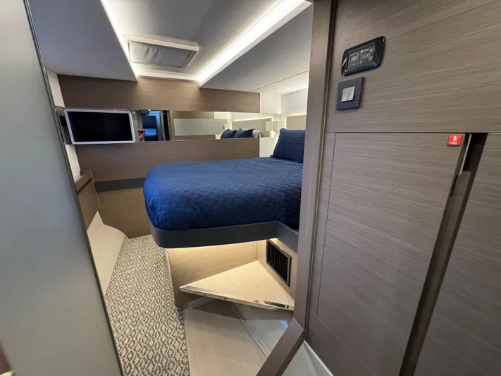 Pig-ranch Yacht Photos Pics 