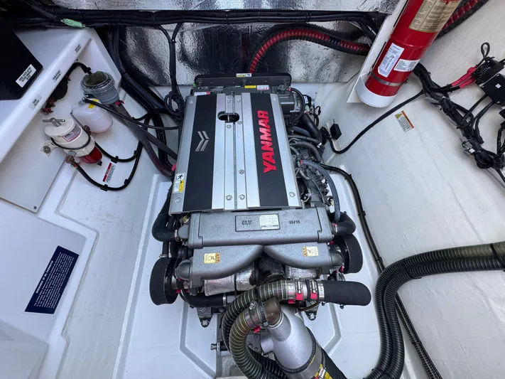 Pig-ranch Yacht Photos Pics 