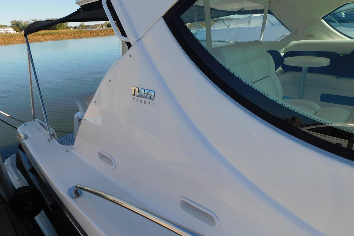 2009 Tiara Yachts 45