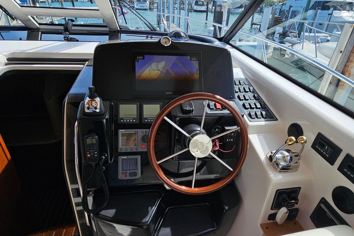 2009 Tiara Yachts 45