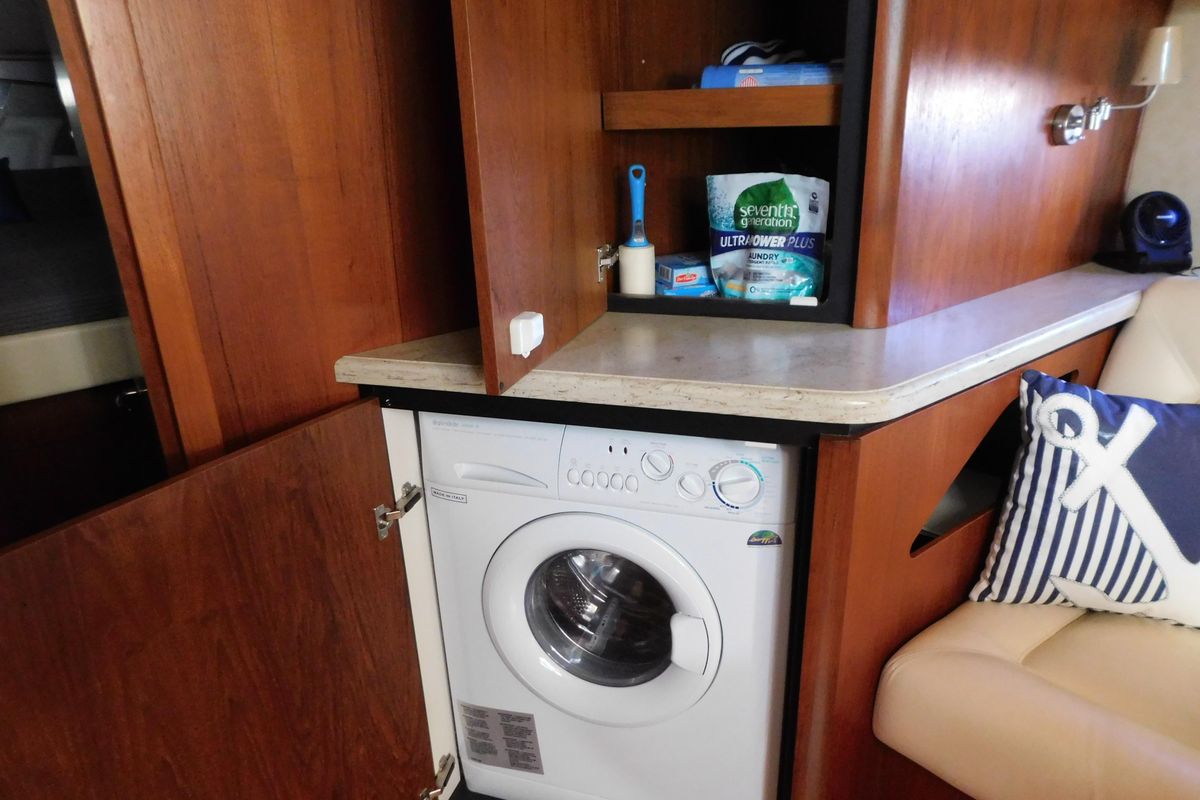 2009 Tiara Yachts 45 