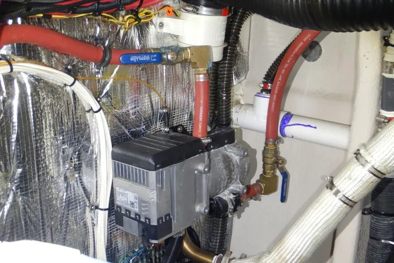  Yacht Photos Pics Hydronic Diesel Furnace