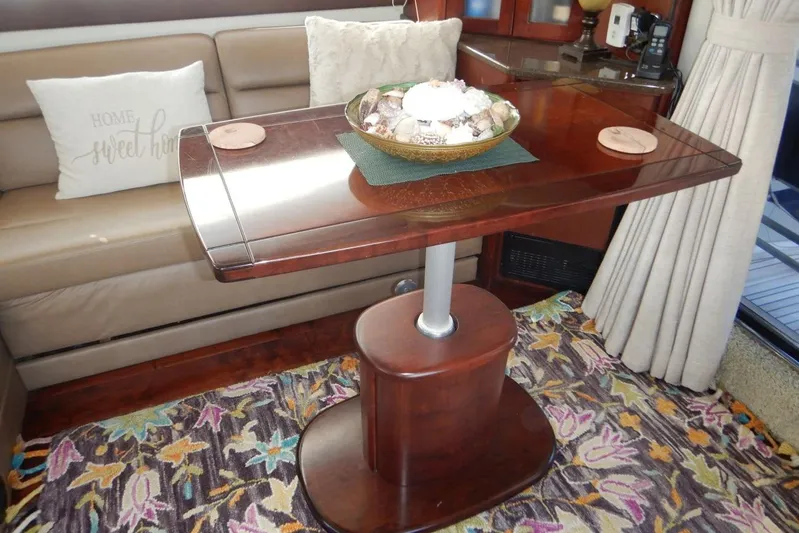  Yacht Photos Pics High Low Table