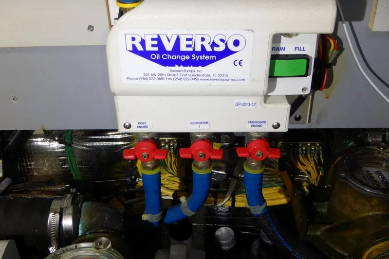  Yacht Photos Pics Reverso Oil Change System