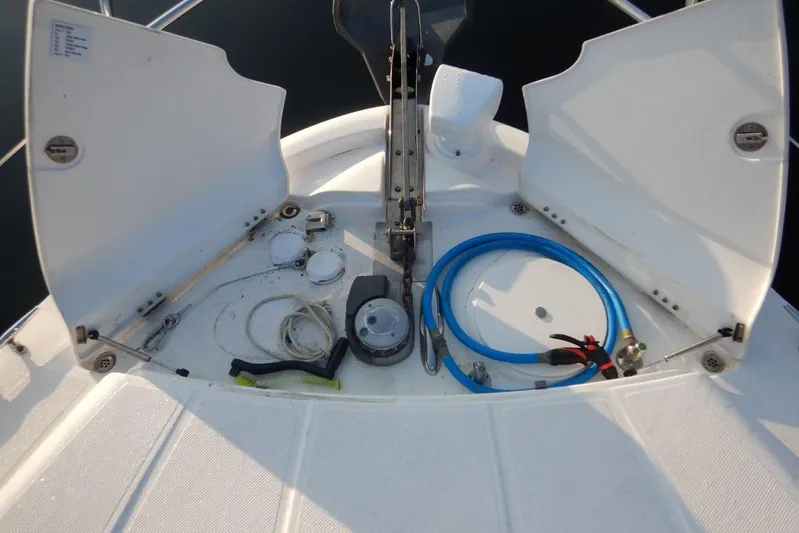  Yacht Photos Pics Anchor Pulpit with Storage