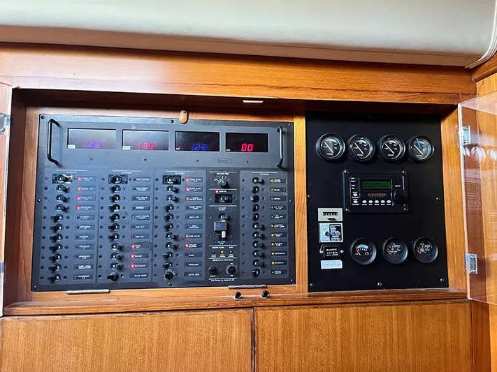 Vision Yacht Photos Pics 