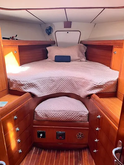 Vision Yacht Photos Pics 