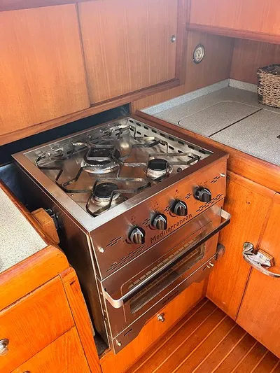 Vision Yacht Photos Pics 