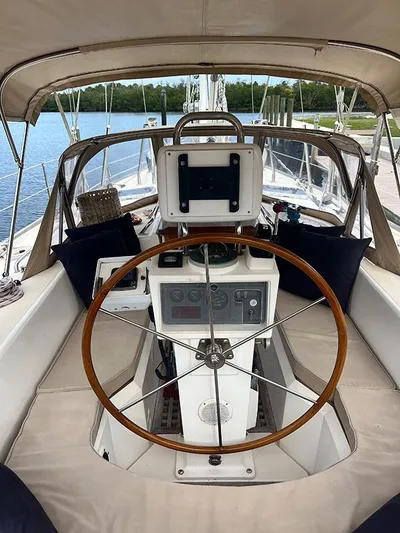 Vision Yacht Photos Pics 