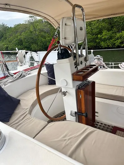 Vision Yacht Photos Pics 