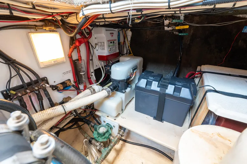 Cinnamon Girl Yacht Photos Pics 