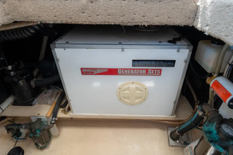 Cinnamon Girl Yacht Photos Pics 