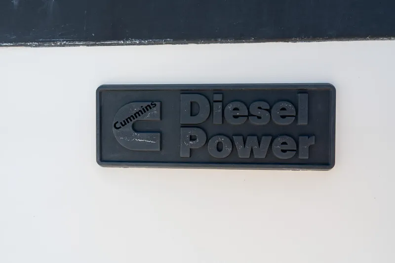 Cinnamon Girl Yacht Photos Pics 