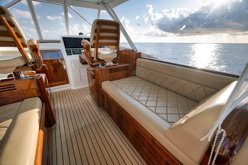 Karma Yacht Photos Pics Luxurious interior of 2019 Winter Custom Yachts 46 Walkaround with ocean view.