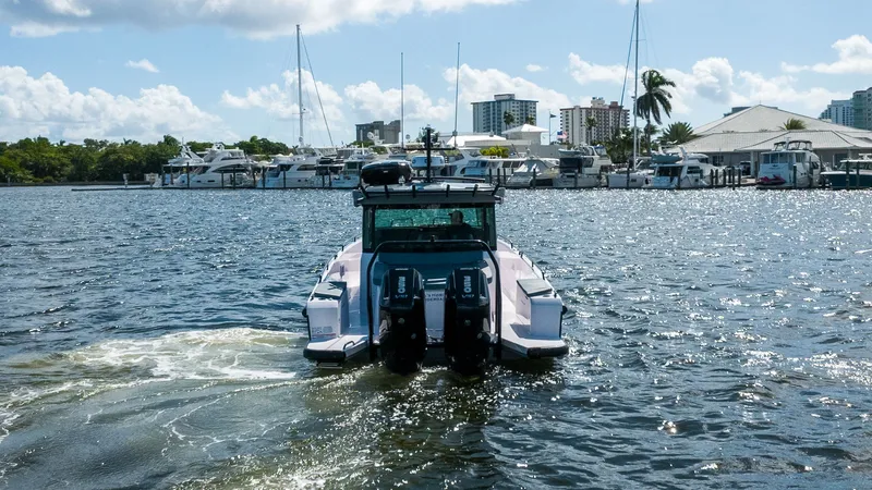 Nadia's Horizon Yacht Photos Pics 