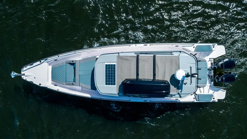 Nadia's Horizon Yacht Photos Pics 