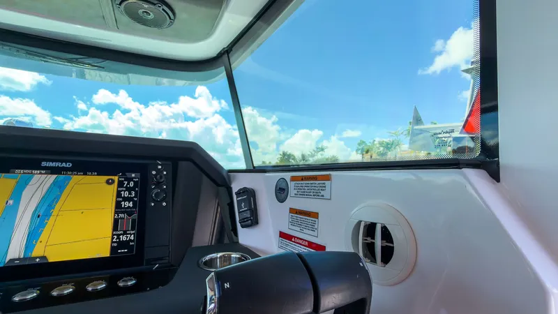 Nadia's Horizon Yacht Photos Pics 