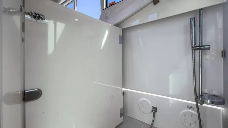 Nadia's Horizon Yacht Photos Pics 