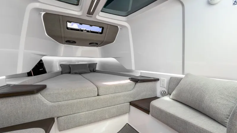 Nadia's Horizon Yacht Photos Pics 